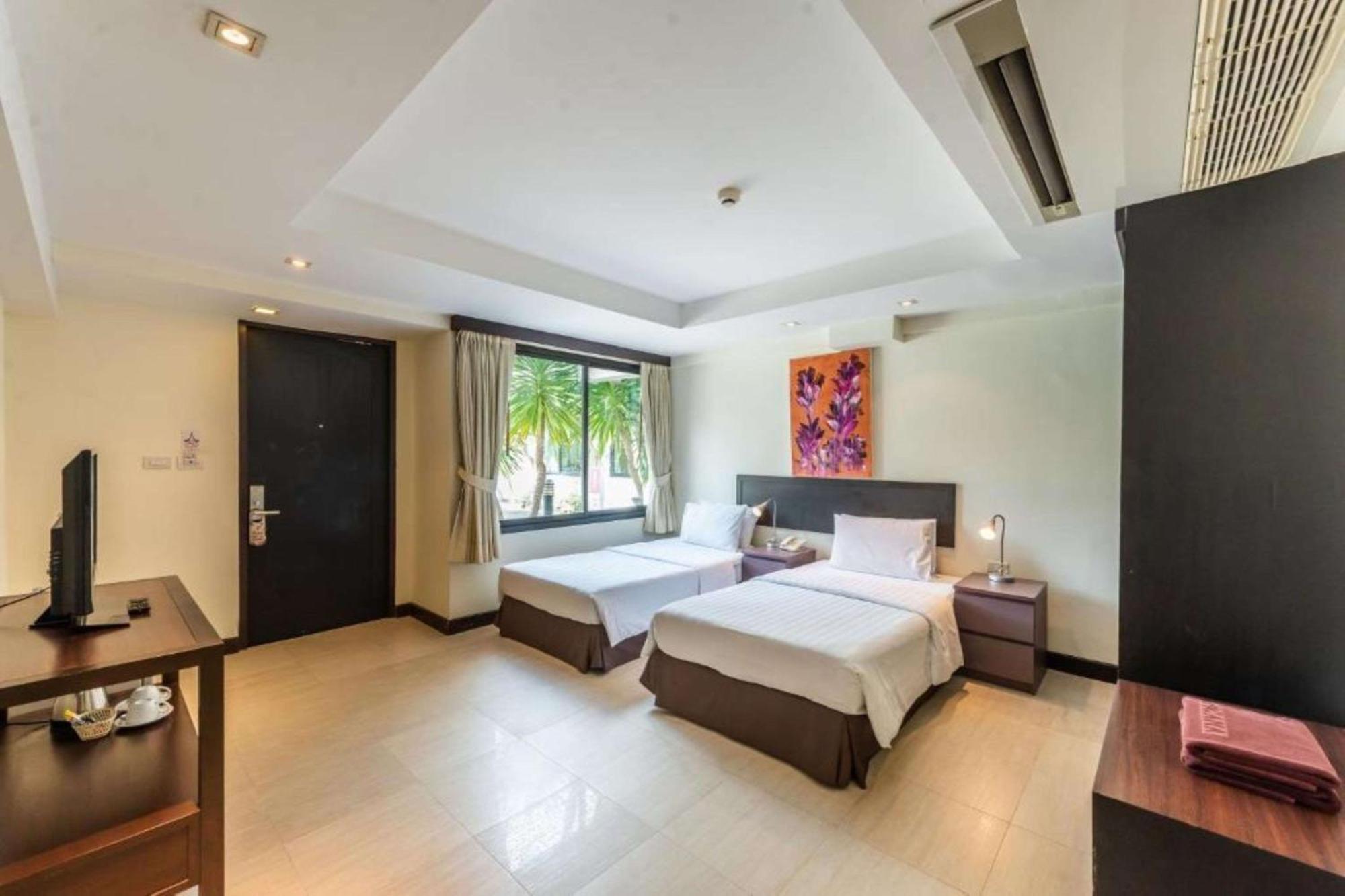 Hotel Tropicana Pattaya Exterior foto